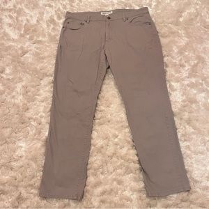 Amazon Essentials Men’s Athletic 5-Pocket Pant Gray 38W